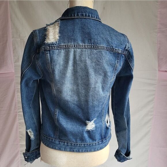 Fashion Nova Distressed Dark Wash Jean Jacket Size XS - Picture 7 of 10